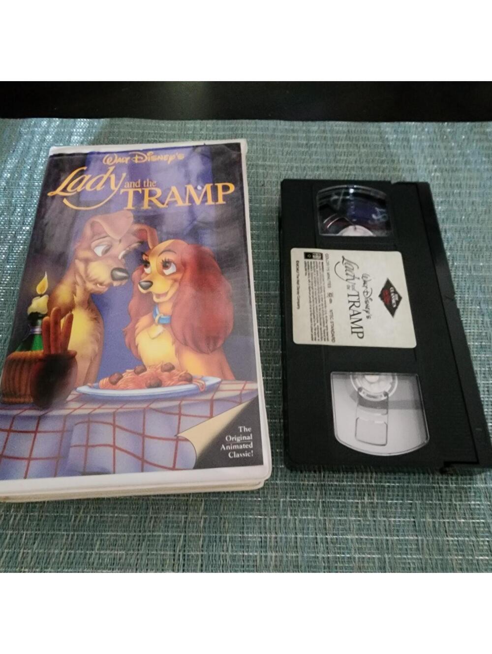 Disney Lady and the Tramp VHS Walt Disney Classics Black Diamond Clamshell Movie